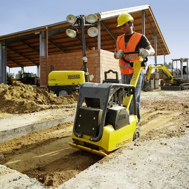 Wacker Neuson DPU3050He – placă compactoare reversibilă 30 kN, motor Hatz 1B30 diesel (5 kW), pornire electrică - imagine 4