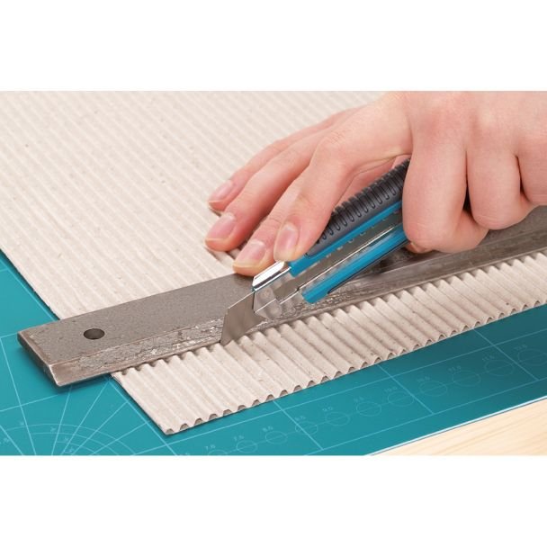 Cutter standard cu lame detasabile Wolfcraft 4146000, latime lama 18 mm, carcasa plastic