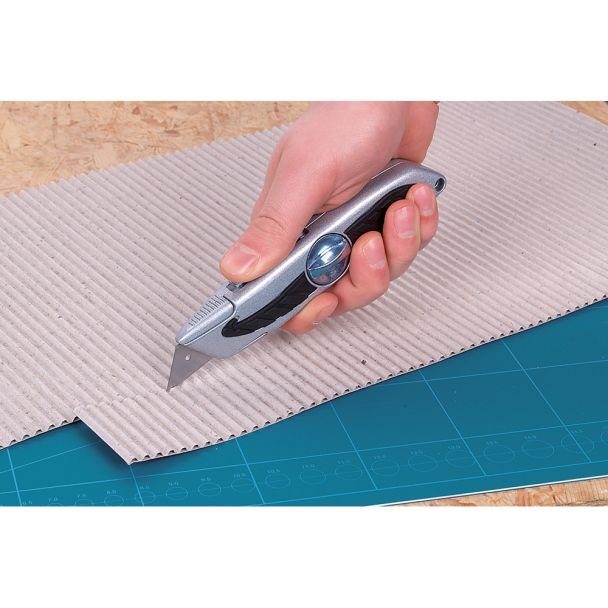 Cutter standard cu lame trapezoidale Wolfcraft 4133000, carcasa din metal cu aplicatii de cauciuc