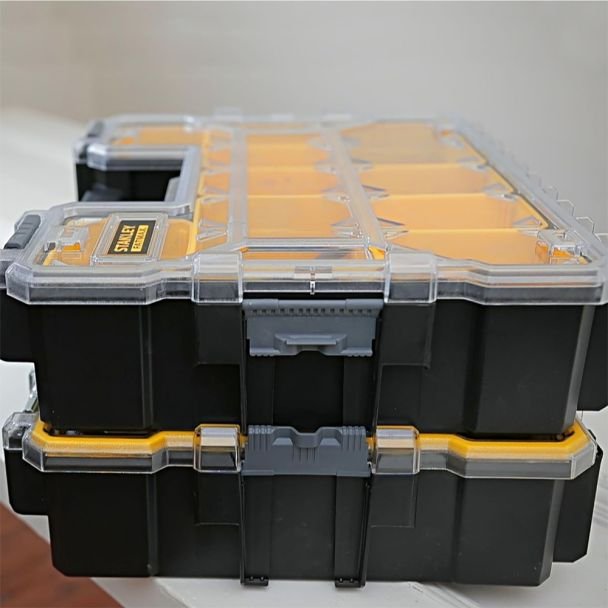 Organizator profesional pentru accesorii Stanley 1-97-518, 432 x 330 x 109 mm, 10 compartimente, inchizatori metalice, max 8 kg