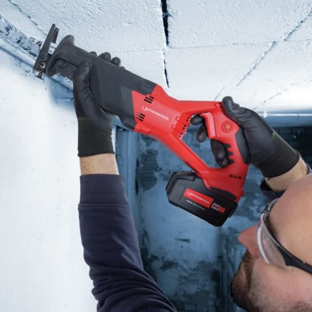 Set fierastrau sabie cu menghina pentru tevi Rothenberger ROTIGER CL, cursa 32 mm, cu acumulator 18V / 4.0Ah