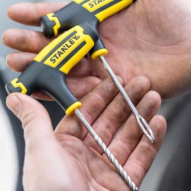 Set reparatie pneuri Stanley STHT80891-0