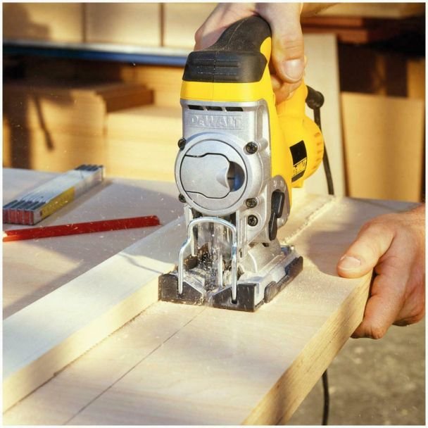 DeWalt, Fierăstrău pendular DeWalt DW331KT, 0-3100 cpm, 701 W, 130 mm, cutie TSTAK II