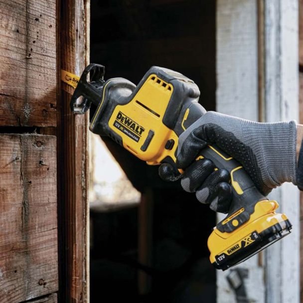 DeWalt, Fierăstrău sabie compact DeWalt DCS312N, compatibil acumulatori XR 12V, cursă 16 mm, 0-2800 curse/min
