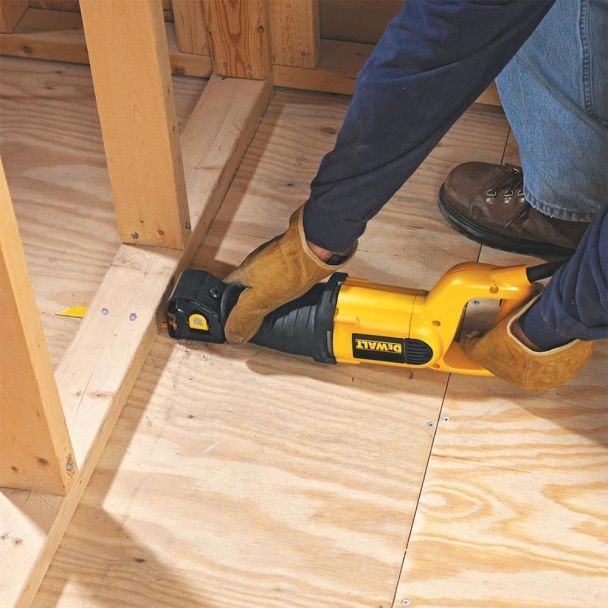 DeWalt, Fierăstrău tip sabie DeWalt DWE305PK, 1100 W, 280 mm