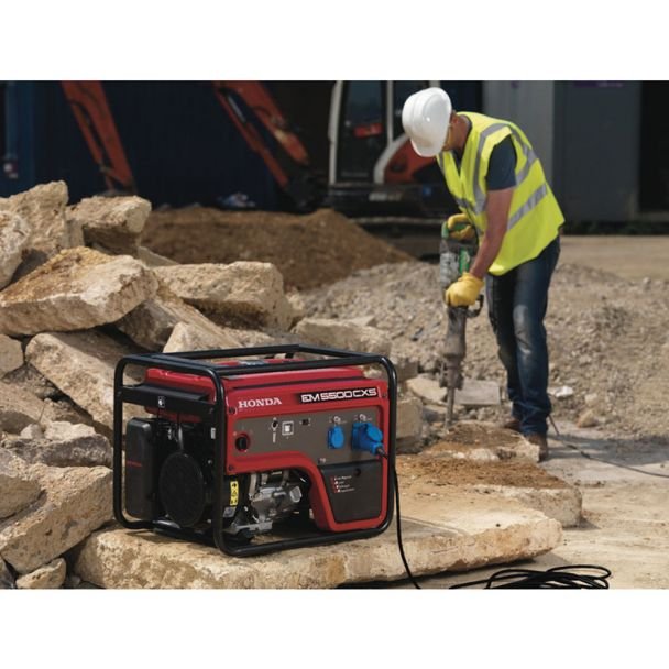 Honda, Generator de curent pe benzină Honda EM5500CXS2 - portabil, monofazat 5.5 kW, pornire electrică