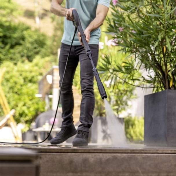 Karcher, Aparat de spălat cu apă rece sub presiune Karcher K4 WCM Premium, max. 130 bar, 420 l/h