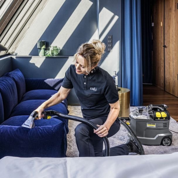 Karcher, Aspirator cu spălare Karcher Puzzi 8/1, 1200 W, 270 mbar, 12–18 m²/h