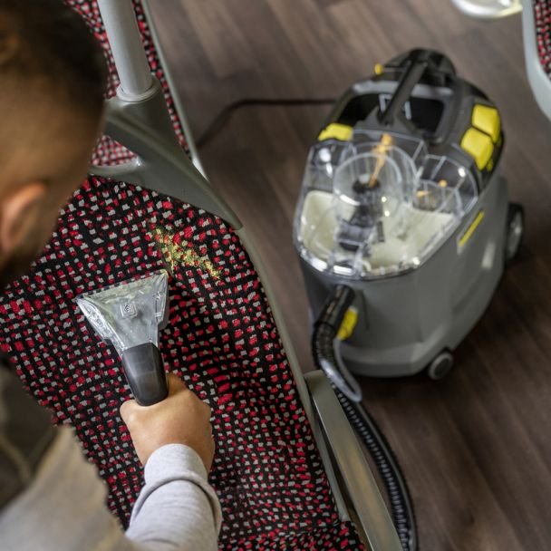 Karcher, Aspirator cu spălare Karcher Puzzi 8/1, 1200 W, 270 mbar, 12–18 m²/h