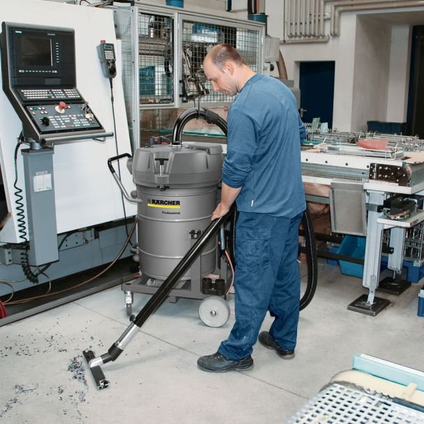 Karcher, Aspirator industrial Karcher IVR-L 100/24-2 Tc Dp pentru lichide și șpan, 9.989-400.0