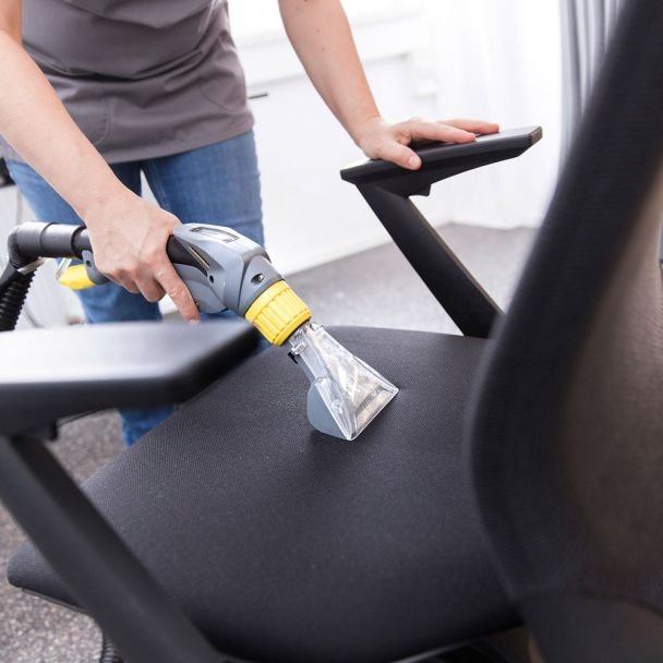 Karcher, Aspirator profesional cu spălare Karcher Puzzi 10/1 EU, 1250 W, 10+9 L, duză tapițerie și duză podea, cod 1.100-130.0