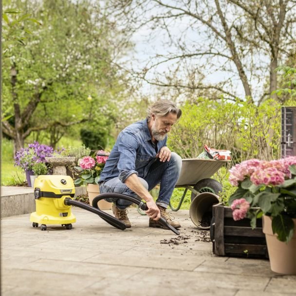 Karcher, Aspirator umed-uscat Karcher WD 2-18, 225 W, 12 L, acumulator 18 V/2,5 Ah cu încărcător