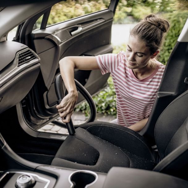 Karcher, Aspirator umed-uscat Karcher WD 2 Plus V-12/4/18 – 230 V, 1000 W, 12 l, recipient din plastic