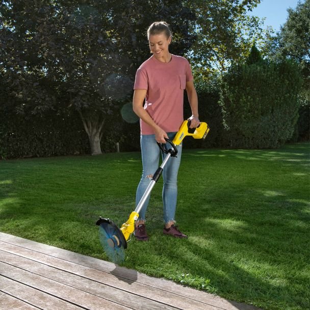 Karcher LTR 18-30 BATTERY – Trimer pentru gazon | Compatibil acumulator 18 V | Lățime tăiere 30 cm | Cod 1.444-310.0 | Fără fir, ușor și ergonomic