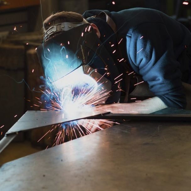 Lincoln Electric, Bobină sârmă oțel cuprat pentru sudură MIG-MAG Lincoln Electric ULTRAMAG_0.6X5SG2* | Ø 0,6 mm | 5 kg | pentru oțeluri de uz general nealiate | Performanță stabilă la sudare