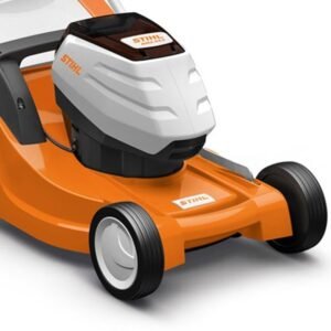 Mașină de tuns iarbă STIHL RMA 443.0 KIT — lățime de tăiere 41 cm, pe acumulator AP 200 cu încărcător