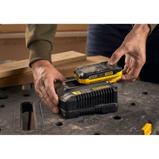 Stanley, Acumulator Stanley Fatmax V20 SFMCB202 Li‑Ion 18 V 2.0 Ah – Performanță fiabilă