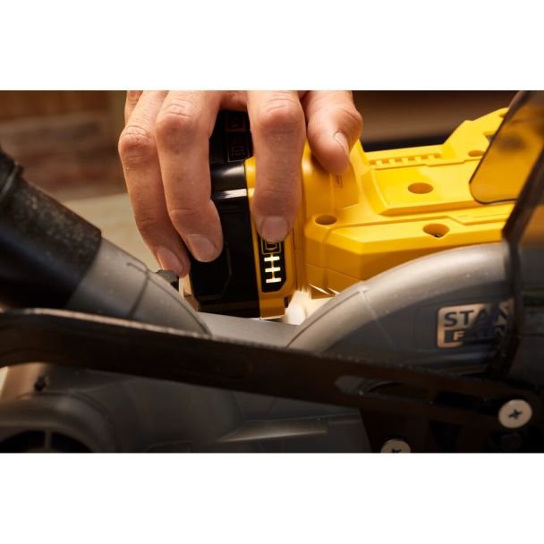 Stanley, Fierăstrău circular de masă Stanley FatMax | Model V20 SFMCS701M1 | Disc 190 mm | 1 acumulator 18V 4.0 Ah + încărcător | Valiză transport