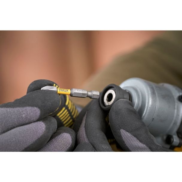 Stanley, Mașină de înșurubat cu impact Stanley SFMCF830B, compatibilă cu acumulatori 18 V, cuplu maxim 203 Nm, hex 1/4