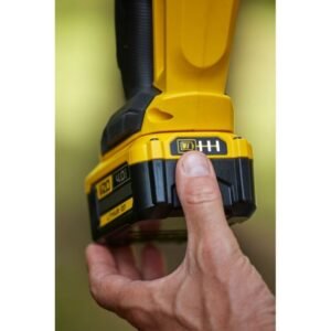 Stanley, Trimmer pentru gard viu Stanley FatMax V20 SFMCHT855M1 - 1 acumulator 18V / 4.0 Ah, încărcător, lamă 55 cm