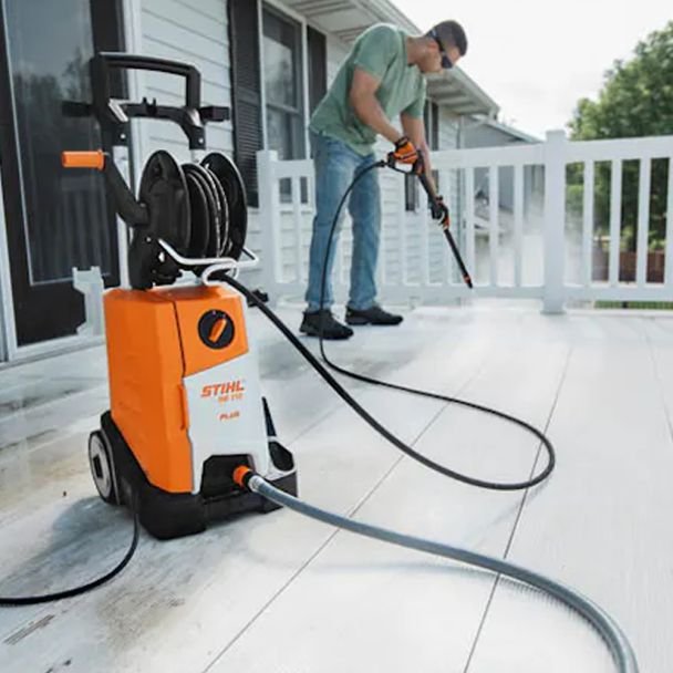 STIHL, Aparat de spălat cu presiune apă rece STIHL RE 110 PLUS — 1700 W, max. 150 bar, max. 430 l/h