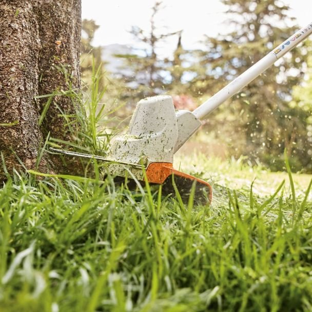 Stihl FSA 57 UM | Coasă electrică fără fir 280 mm | Compatibilă acumulatori AK 36V | Ușoară și silențioasă pentru grădină | Performanță fiabilă și autonomie extinsă