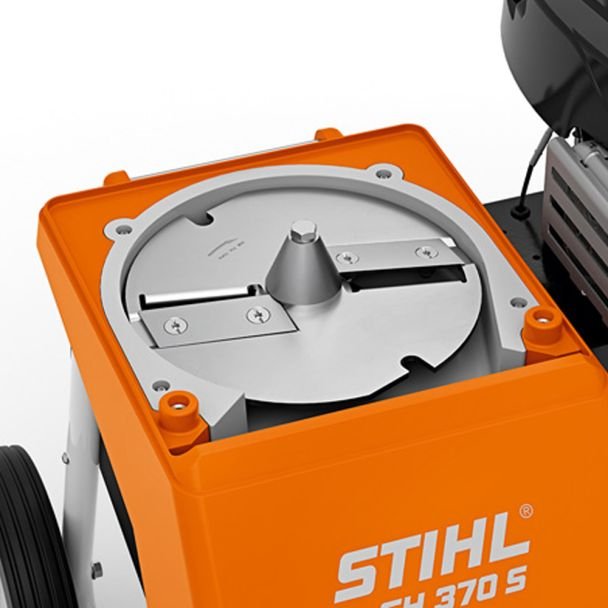 STIHL, Tocator crengi STIHL GH 370.0 S – motor pe benzină 4 timpi, 4,6 CP
