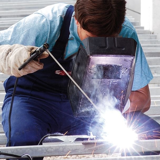 Telwin, Invertor sudură MMA Telwin FORCE165ACX | 150 A | Electrozi 1,6–4 mm | Cu accesorii | Compact și fiabil