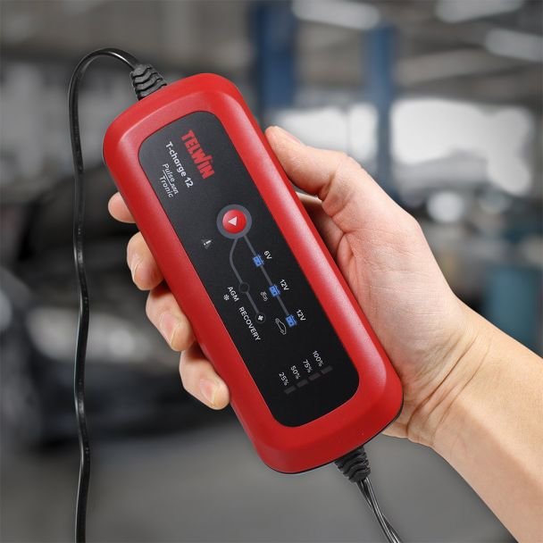 Telwin, Telwin T-CHARGE12 | Redresor baterii 6/12 V | Pentru Pb, Pb-Ca, GEL, AGM | Capacitate 2–70 Ah | Încărcare rapidă, recondiționare și protecție automată