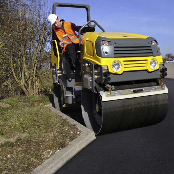 Wacker Neuson, Cilindru vibro-compactor - Wacker Neuson RD24 100 DPF - 2475 kg - Motor Kubota - 1000 mm