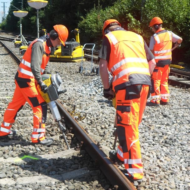 Wacker Neuson, Ciocan demolator pentru căi ferate Wacker Neuson BH55RW 32x160 mm, motor benzină 2T, prindere 32x160 mm, forță impact 55 J