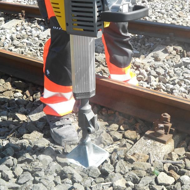 Wacker Neuson, Ciocan demolator pentru căi ferate Wacker Neuson BH55RW 32x160 mm, motor benzină 2T, prindere 32x160 mm, forță impact 55 J