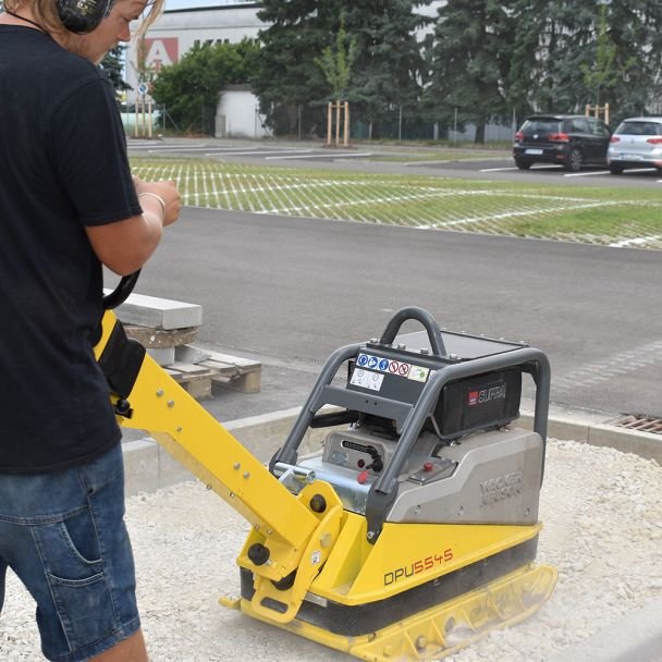 Wacker Neuson, Placă compactoare reversibilă Wacker Neuson DPU5545H, diesel, 399 kg, forță de impact 55 kN