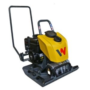 Wacker Neuson, Placă compactoare unidirecțională Wacker Neuson BPS1550BW – motor pe benzină Briggs & Stratton, 15 kN, rezervor apă 8 L, 750 m²/h
