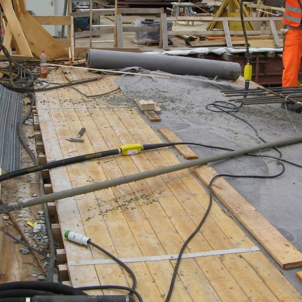 Wacker Neuson, Vibrator beton compatibil Wacker Neuson IREN 65/042/5 GV, cap vibrant 65 mm cu protecție din cauciuc, furtun 5 m, 200 Hz