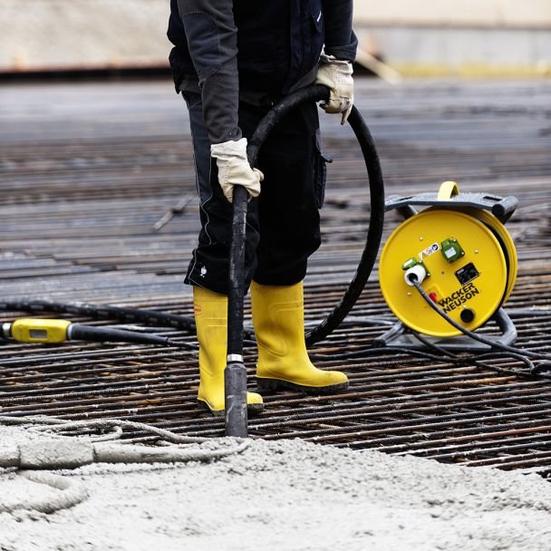 Wacker Neuson, Vibrator de beton | compatibil cu convertizor Wacker Neuson IREN 65/42/18 | cap vibrant 65 mm | furtun 18 m | 200 Hz