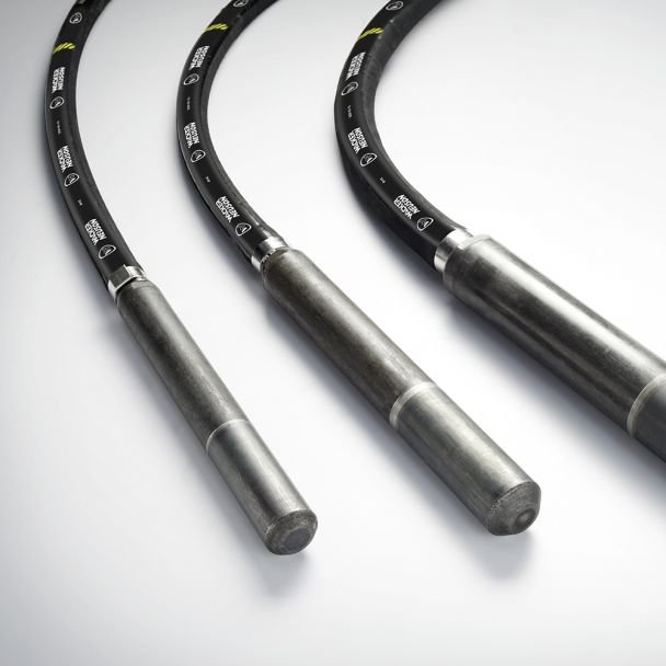 Wacker Neuson, Vibrator de beton compatibil cu convertizor Wacker Neuson IE 58/42/10, cap vibrant 58 mm cu ranforsare metalică, furtun 10 m, 200 Hz