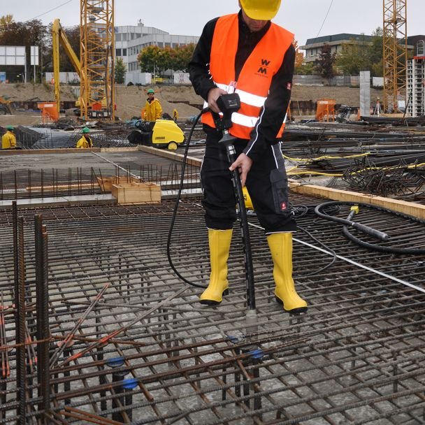 Wacker Neuson, Vibrator de beton compatibil cu Wacker Neuson IRSEN 58/042 GV – cap vibrant 58 mm cu protecție de cauciuc, furtun 0,8 m, frecvență 200 Hz, mâner vibrații scăzute