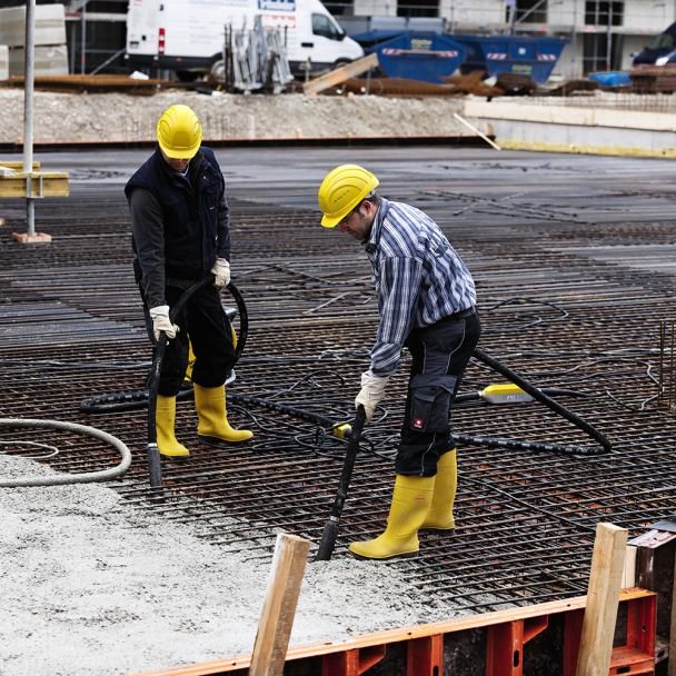 Wacker Neuson, Vibrator de beton Wacker Neuson IRFU45/230/10 cu convertizor integrat, cap 45 mm, arbore flexibil 10 m, 200 Hz