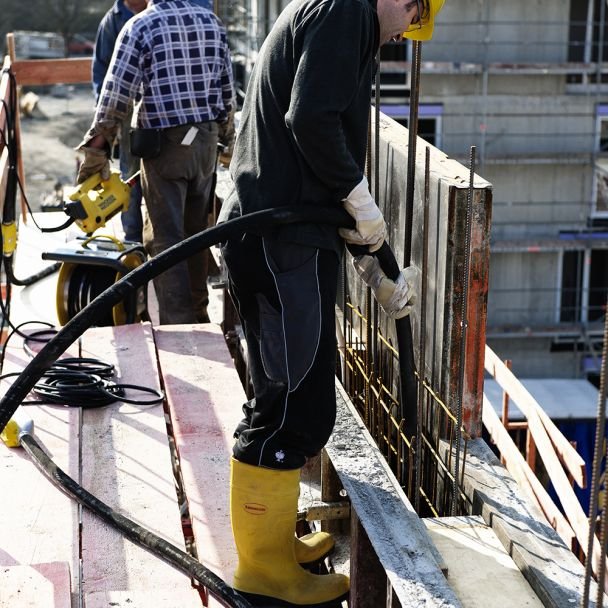 Wacker Neuson, Vibrator de beton Wacker Neuson IRFU45/230/10 cu convertizor integrat, cap 45 mm, arbore flexibil 10 m, 200 Hz