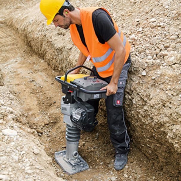 Wacker Neuson, Wacker Neuson AS60e — compactor compatibil cu acumulatori | forță de impact 17 kN | greutate 71 kg
