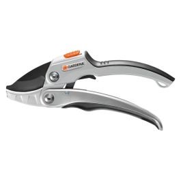 Foarfecă de grădină SmartCut – tăieri precise și mâner ergonomic