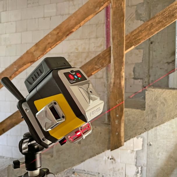 Nivel System, Nivelă laser 3x360° Nivel System CL3R – fascicul roșu, 30/70 m, acumulator 3,7 V, geantă transport