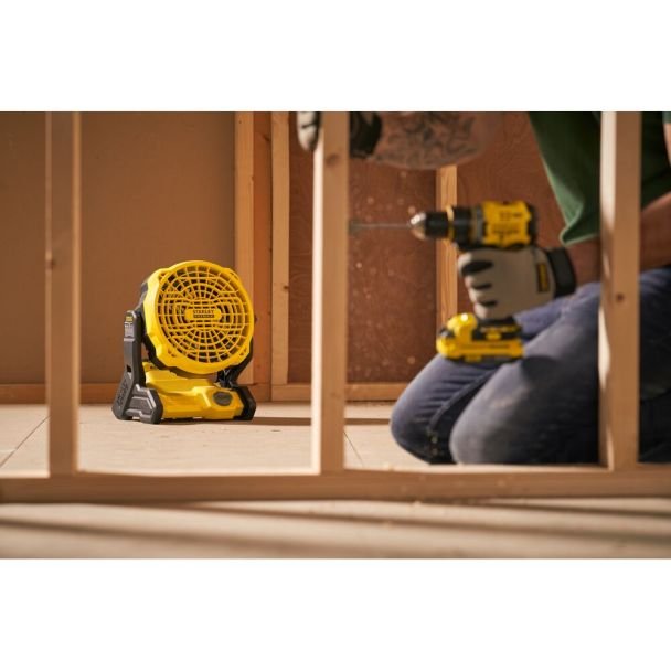 Stanley, Ventilator Stanley FATMAX SFMCE001B, compatibil cu acumulatori 18 V, debit 1100 mc/h, diametru 178 mm