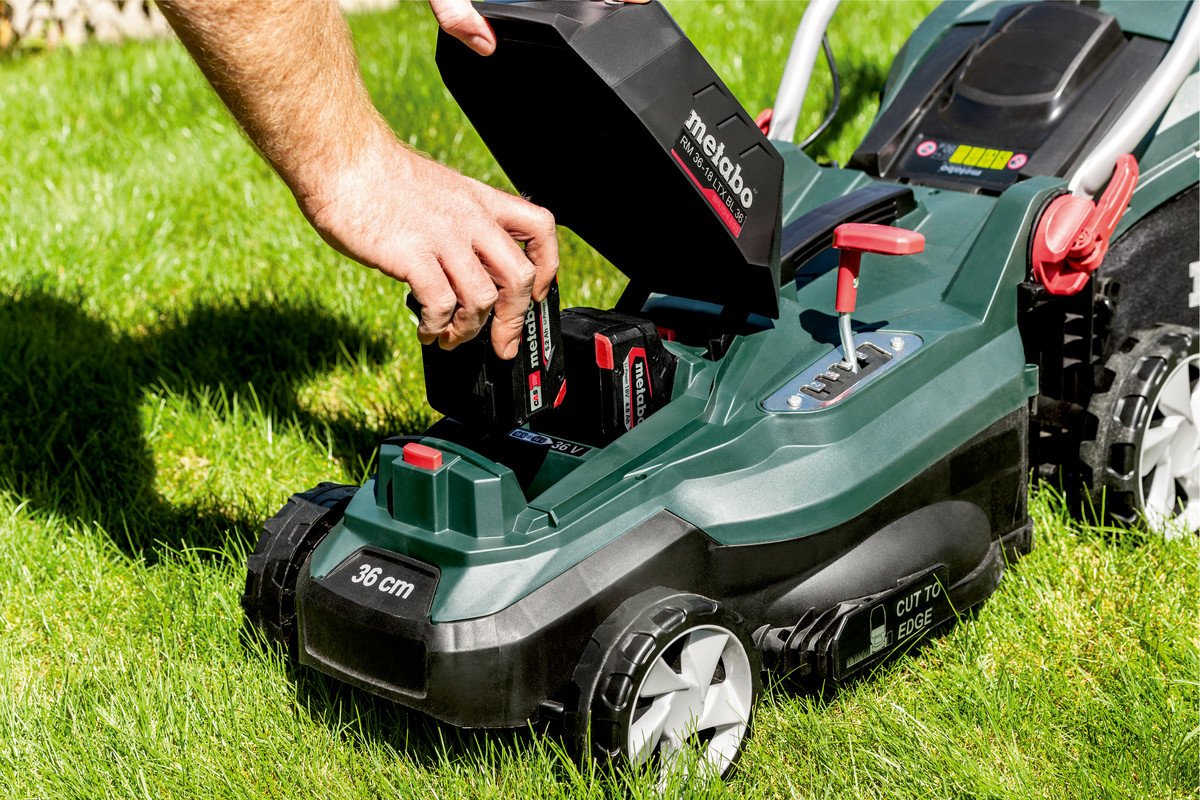 Mașină de tuns iarba cu acumulator Metabo RM 36-18 LTX BL 36 – 18 V, 2 x 5,2 Ah - imagine 5
