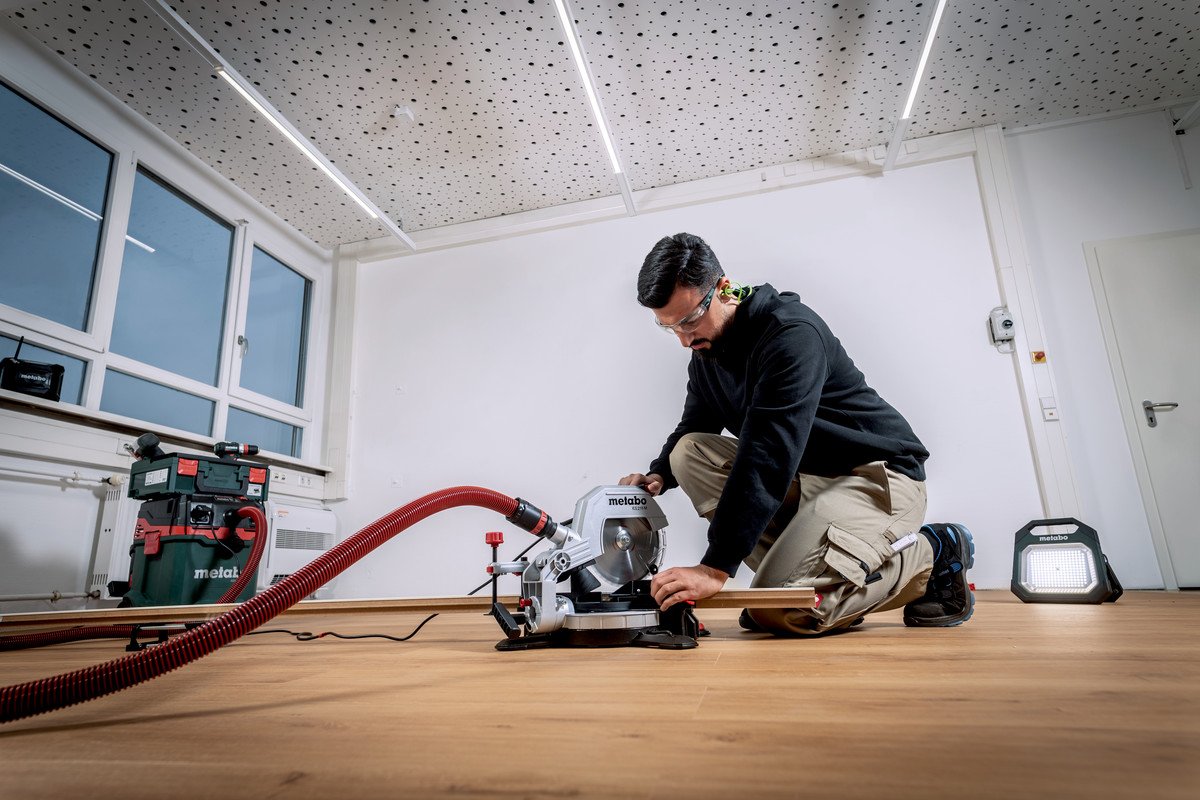 Fierăstrău circular de debitat Metabo KS 216 M - imagine 6