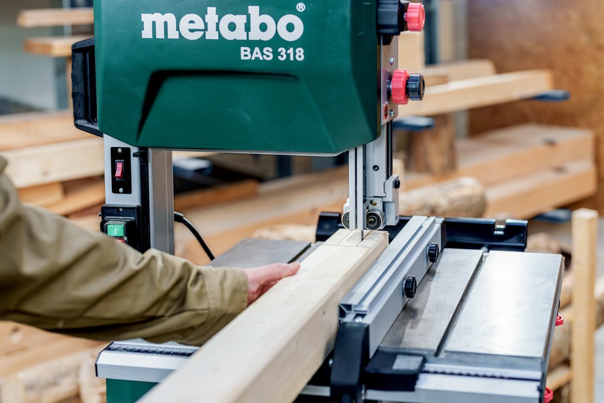 Fierăstrău cu bandă Metabo BAS 318 Precision DNB – 900 W