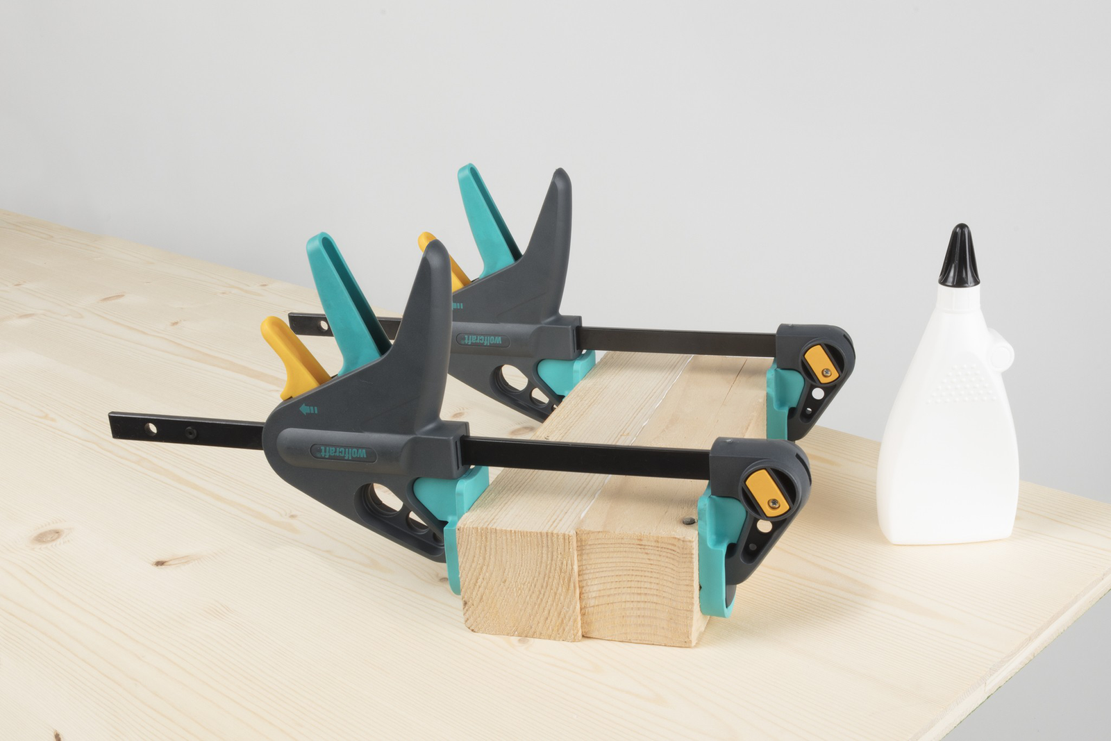 Menghina de mana Wolfcraft EHZ PRO 65-300, forta de strangere 90 kg