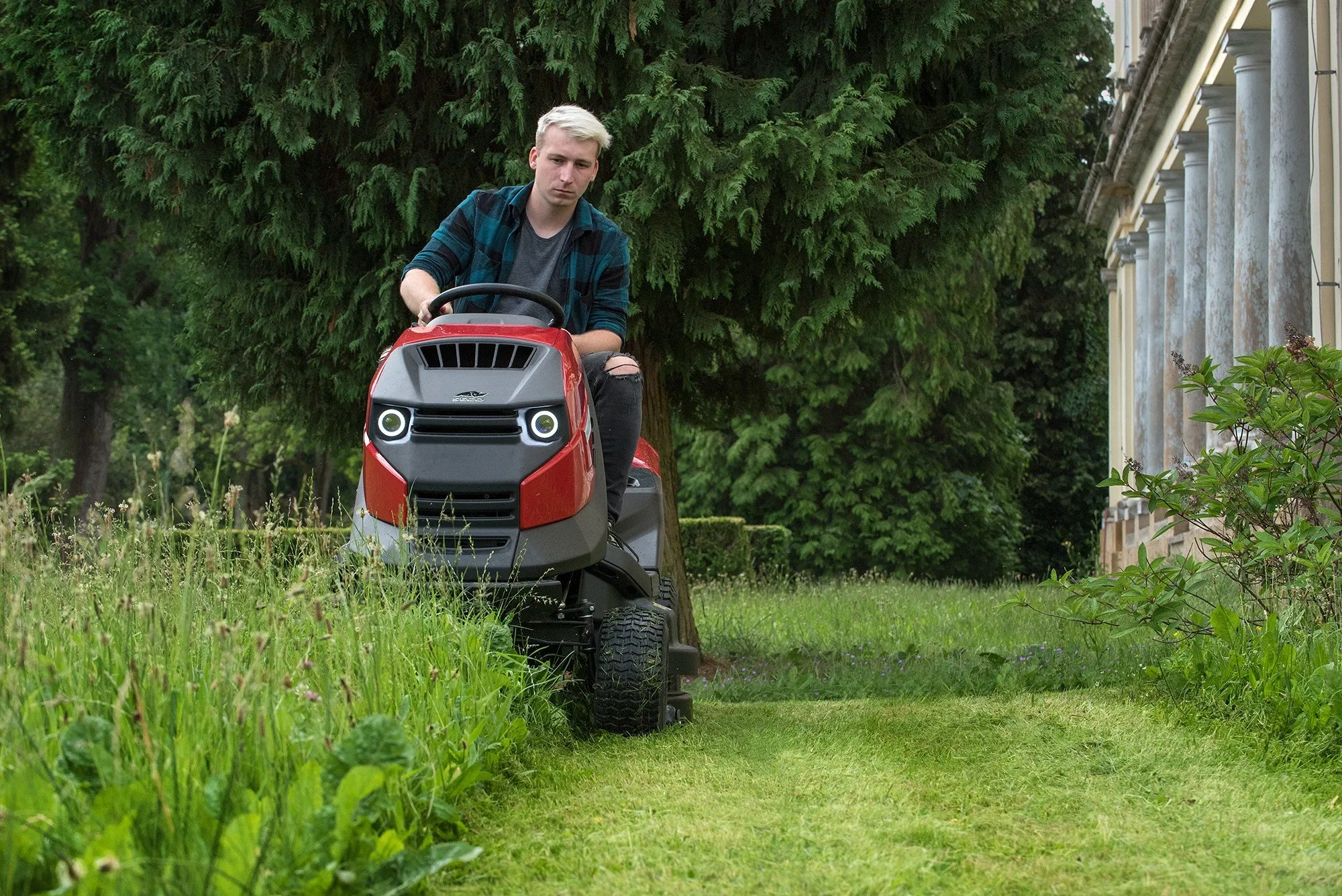 Tractoraș de tuns gazonul Seco Challenge MJ 102/22H – motor Loncin