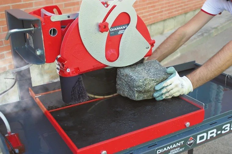Mașină de tăiat materiale de construcții Rubi DR-350 – disc 300–350 mm, tăiere 150 mm
